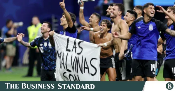 White House defends Argentina players' Falklands banner display