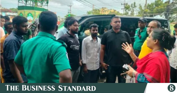 BRTA fines 13 buses in Chattogram for overcharging