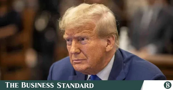 Trump used airport catering cart to switch planes in Turkey