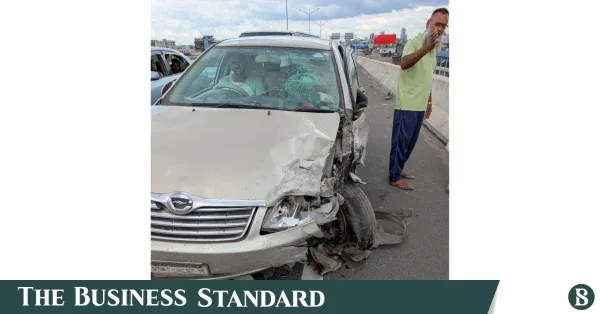 Two cars collide on Dhaka Elevated Expressway, causing severe congestion