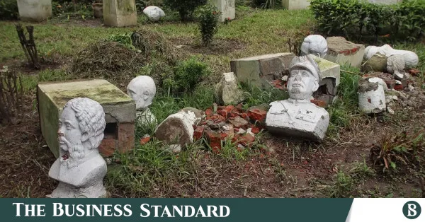Neglect persists at DU’s Swadhinata Sangram sculpture complex