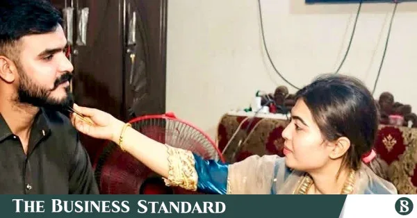 বাংলাদেশি নারীকে বিয়ে করে কুষ্টিয়ায় স্থায়ী হলেন পাকিস্তানি যুবক